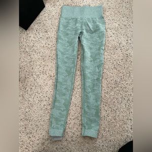Gymshark Camo Seamless Leggings NWT NEVER WORN
